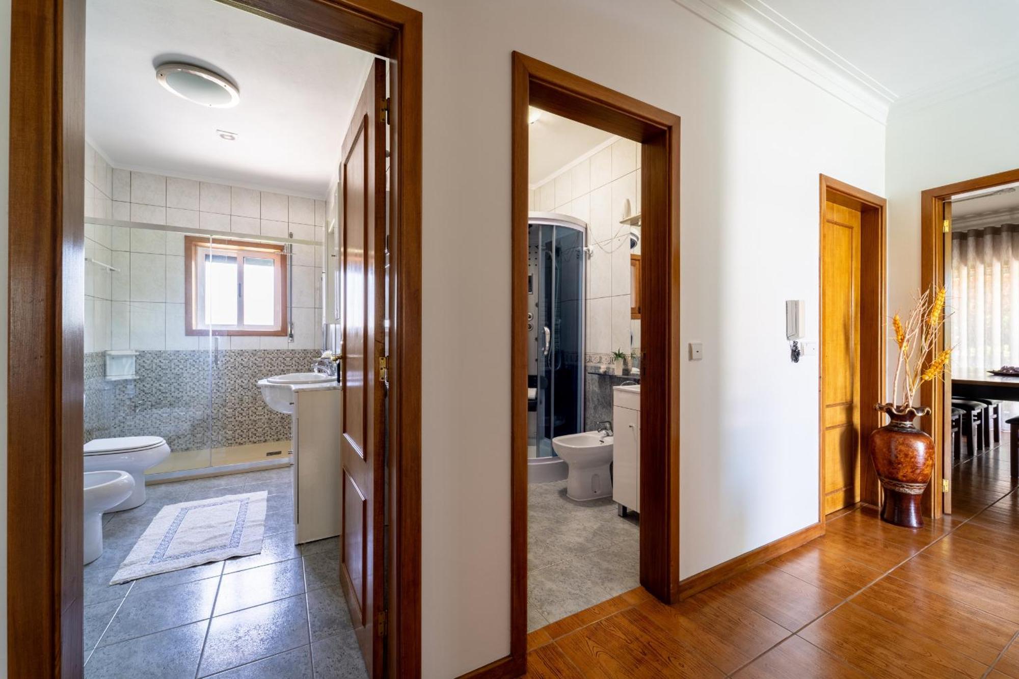 Gondomar Guimaraes - Moradia V3 Com Piscina Natural By House And People Exterior photo